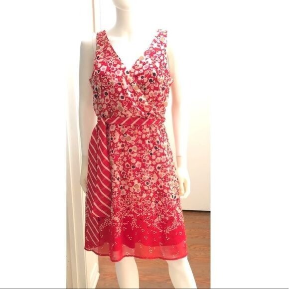 FAITH PASSION-RED FLORAL FULLY LINED V-NECK MID DRESS SIZE 8 - Picture 1 of 5